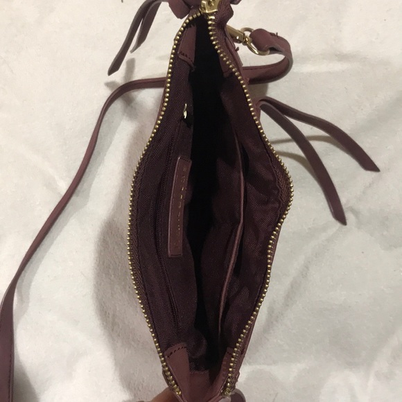 Francesca’s Maroon Satchel Bag - Picture 2 of 4